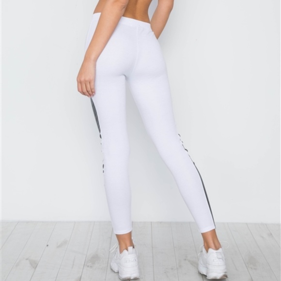 EDGY VIBES LEATHER PANEL ANKLE LEGGINGS white - Picture 4 of 7